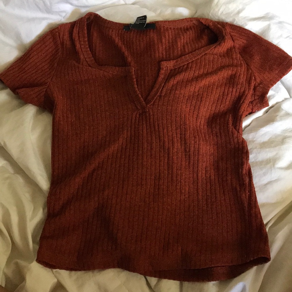 burgundy top :)